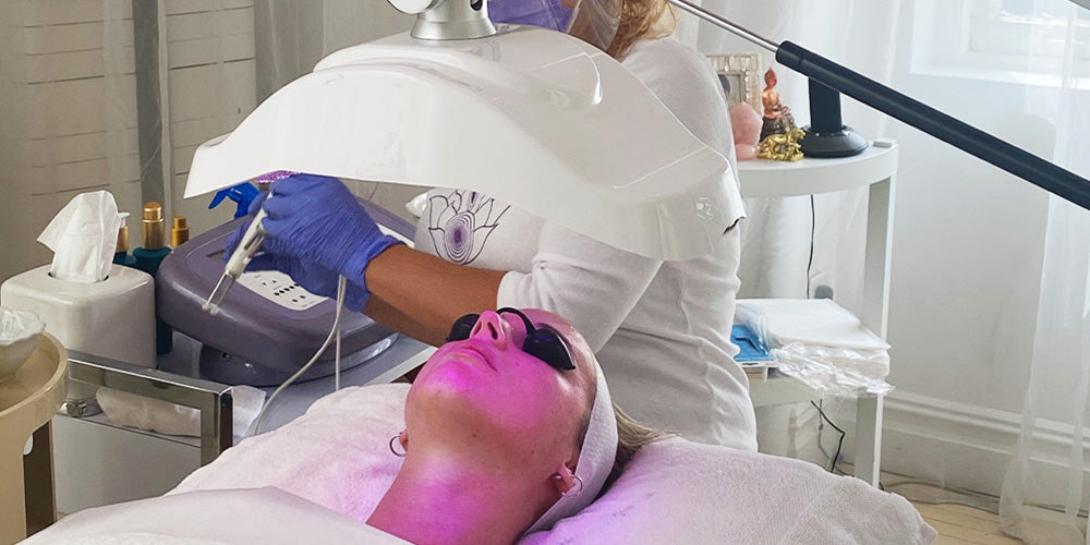 Tracie Martyn: Purple Ray Facial for Acne & Youthful Eyes